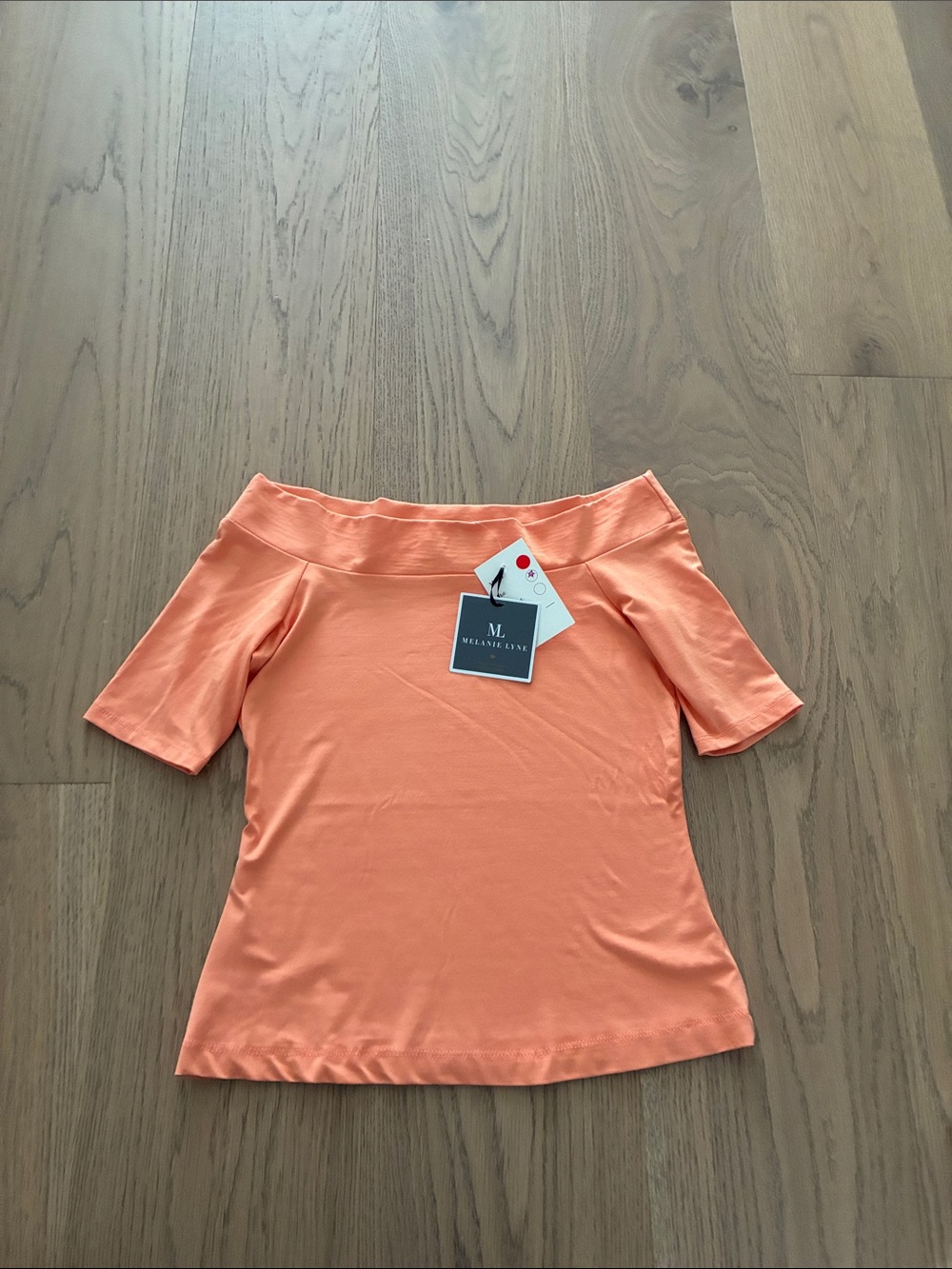 Melanie Lyne Off-Shoulder Short Sleeve Top - Peach Coral. XS. NWT.